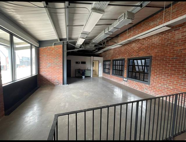 416M² WAREHOUSE TO LET IN RIVERSANDS